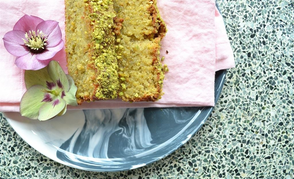 Lemon & Pistachio Easter cake recipe                                  
