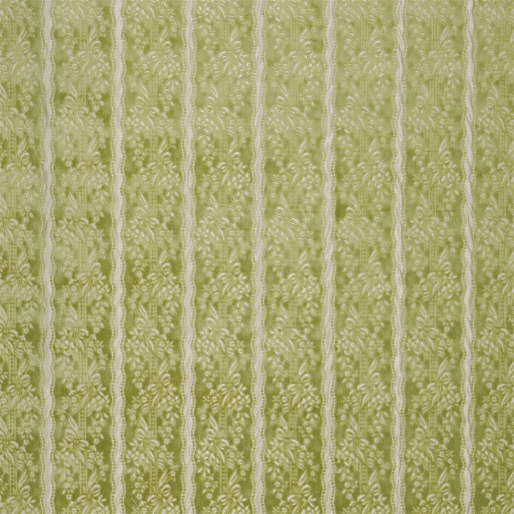 Gilpin - Almond Cutting