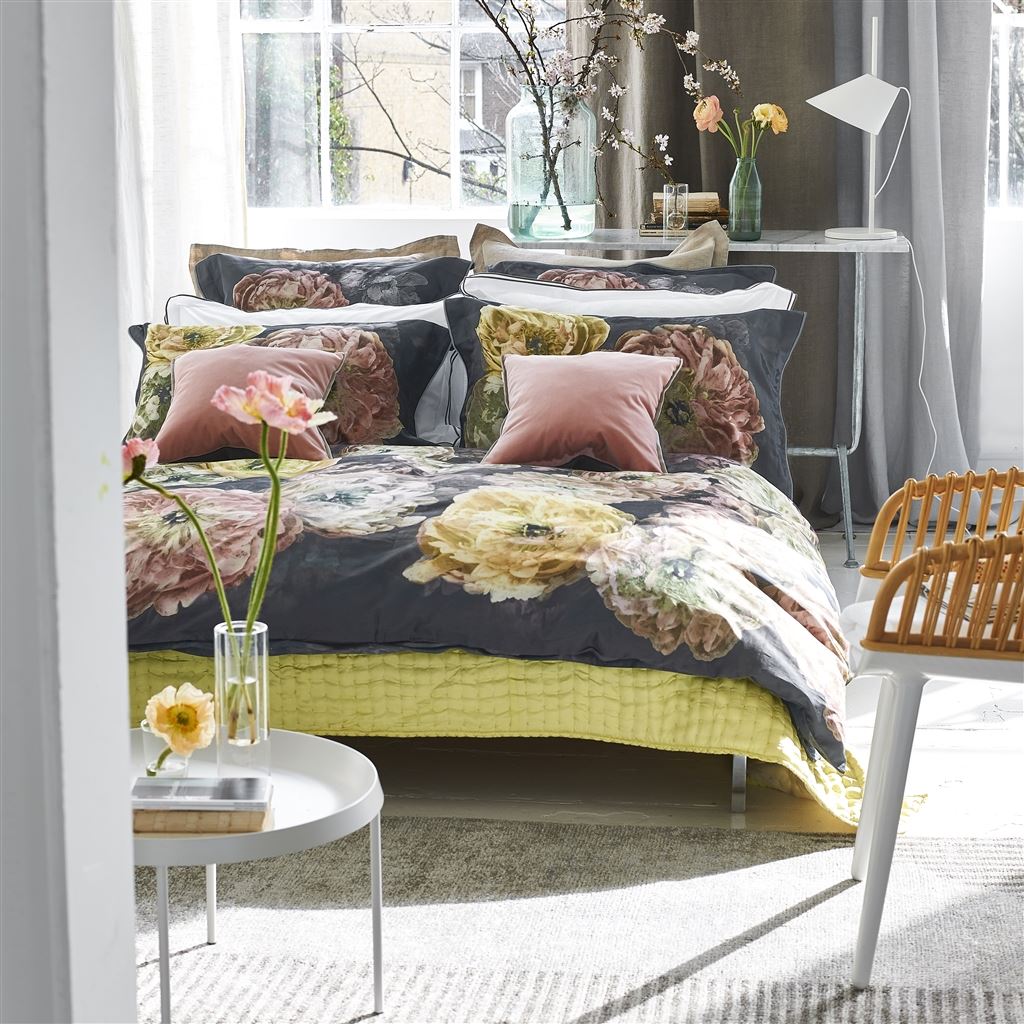 Le Poeme De Fleurs Midnight Bed Linen