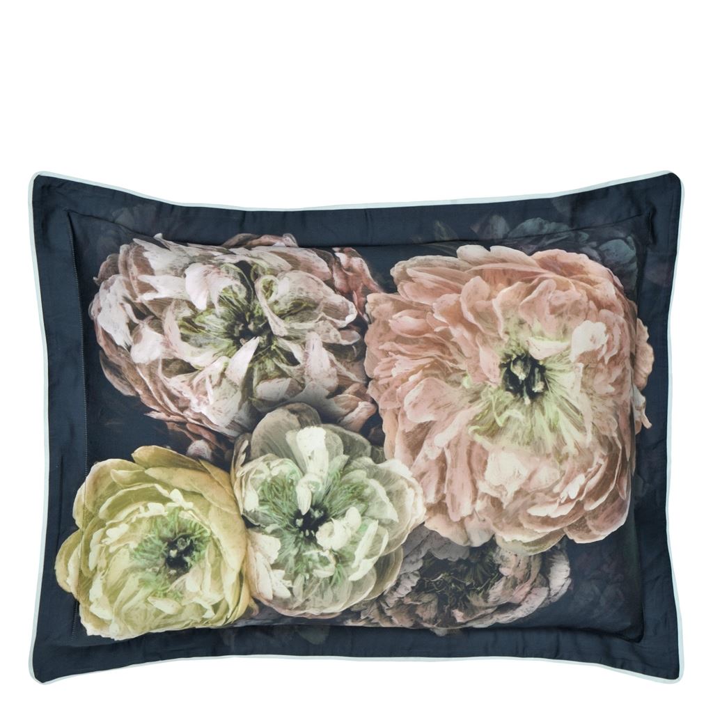 Le Poeme De Fleurs Midnight Queen Duvet Cover