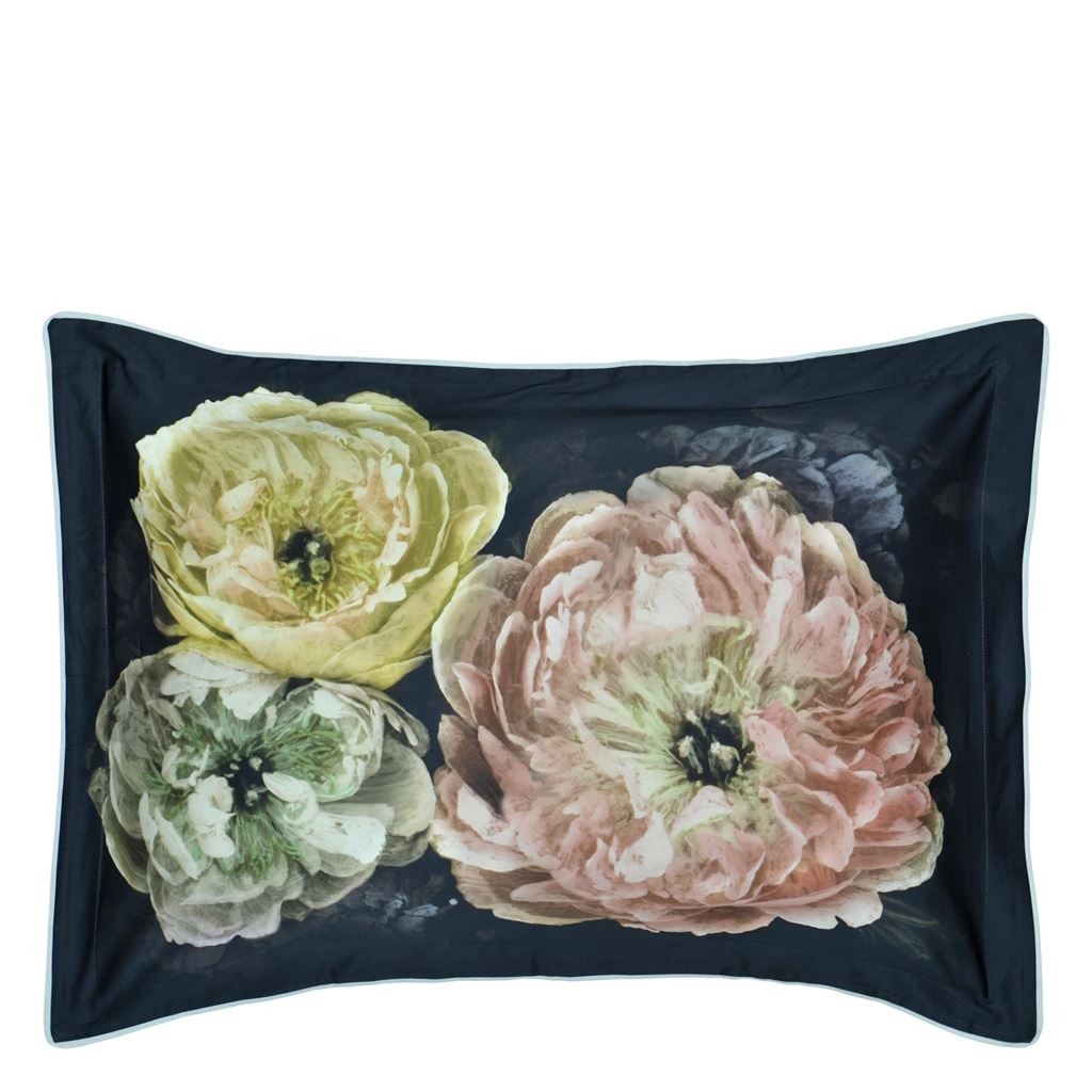 Le Poeme De Fleurs Midnight Standard Sham