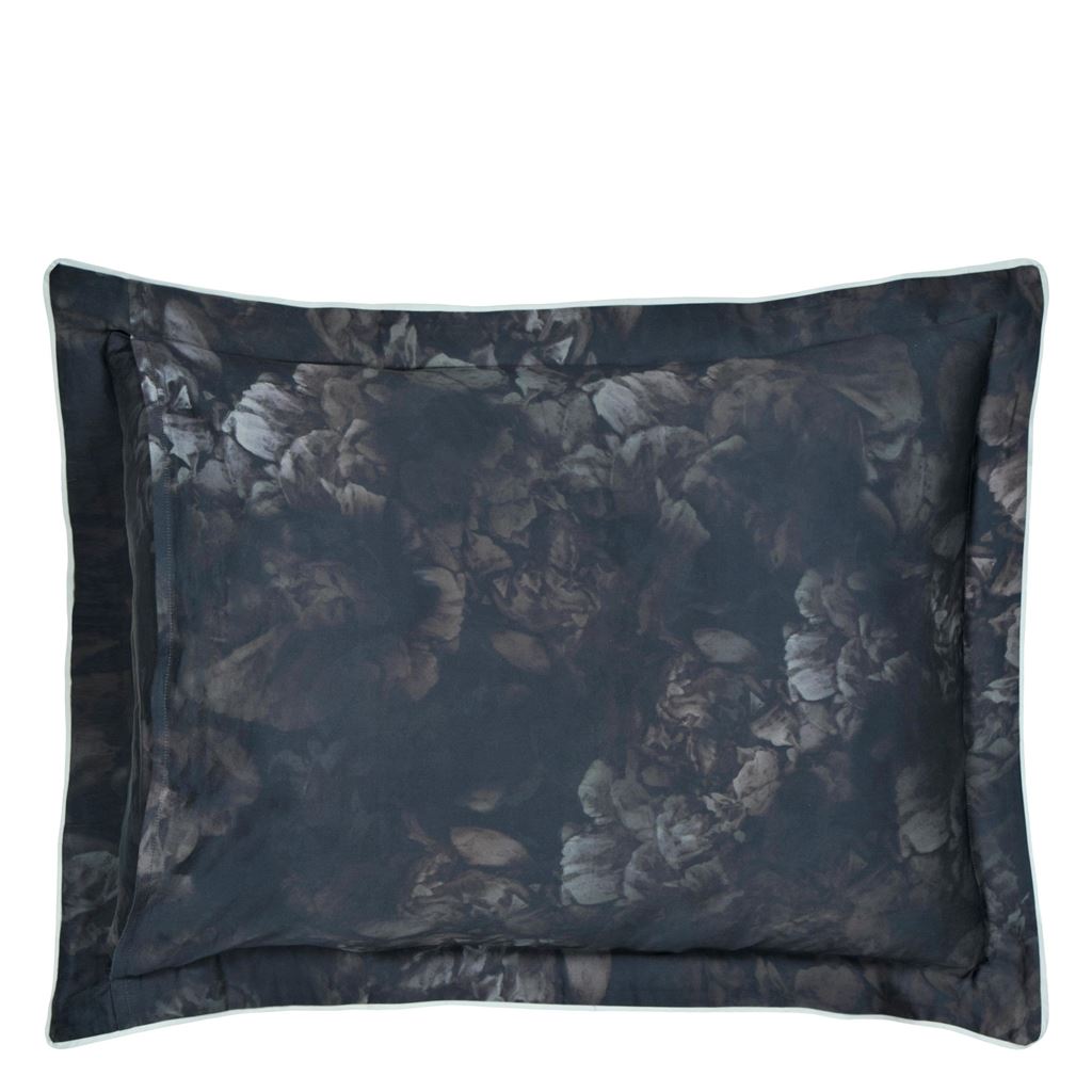 Le Poeme De Fleurs Midnight Queen Duvet Cover - Reverse