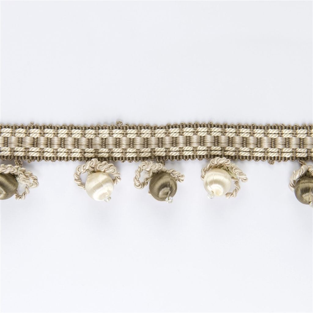Broche - Ecru Cutting