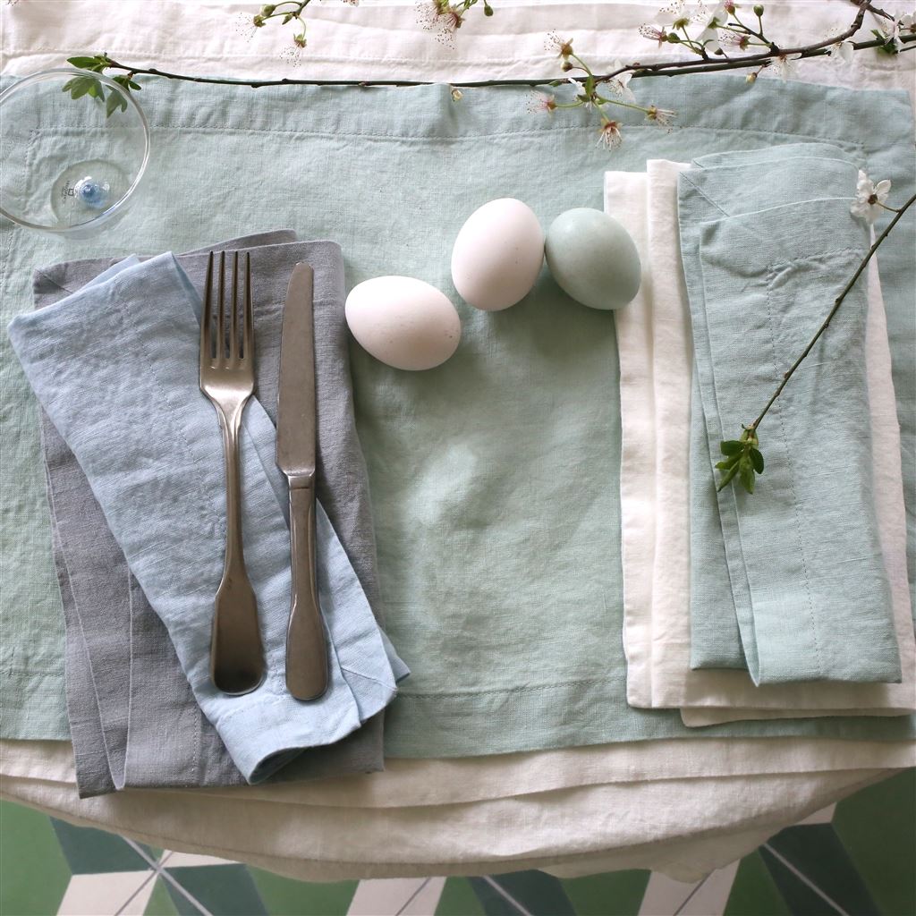 Lario Cloud Table Cloth, Runner, Placemats & Napkins