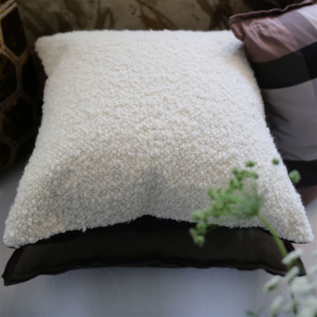 Coussin en laine bouclette Cormo Chalk