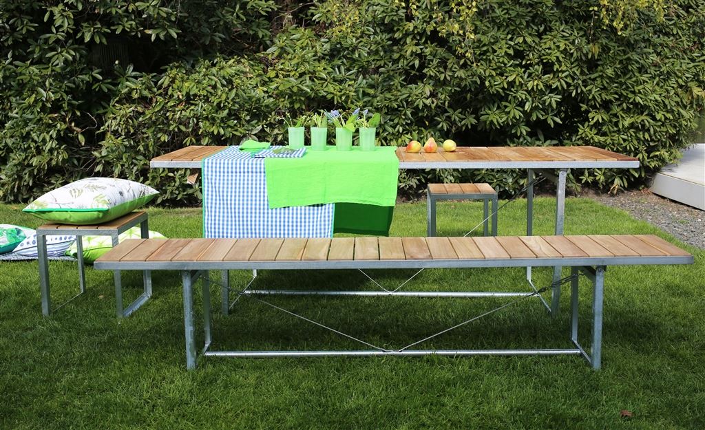OUTDOOR FURNITURE 