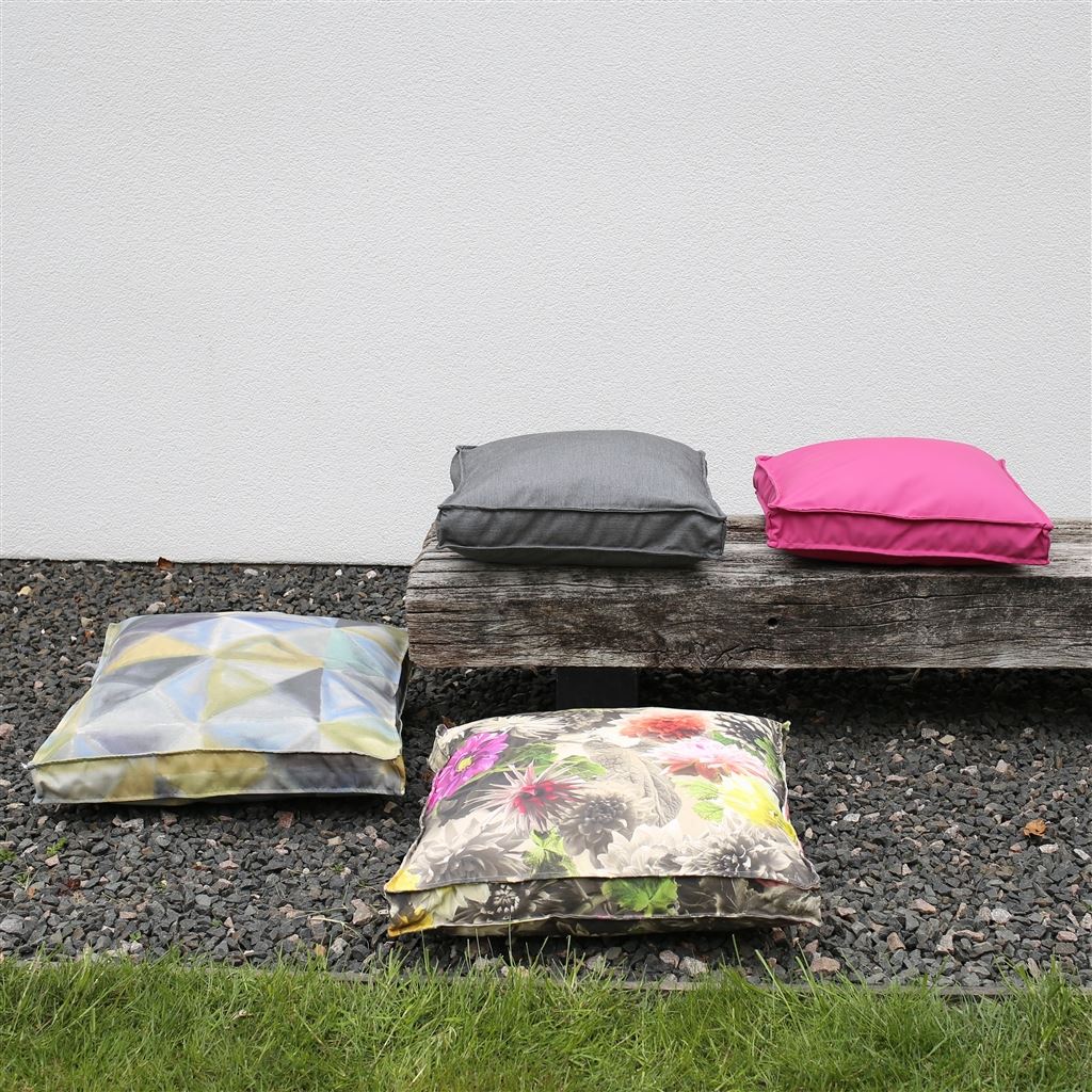 Outdoor Bougival Zinc Decorative Pillow