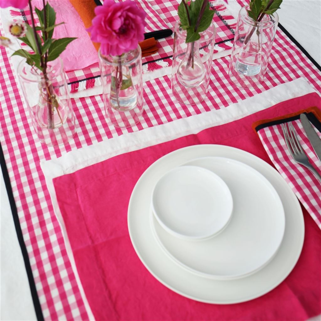 Lario Fuchsia Linen Table Cloth, Runner, Placemats & Napkins 