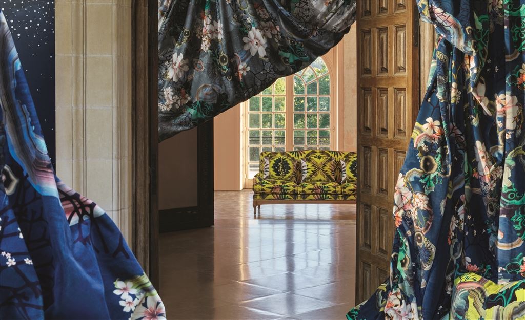 CHRISTIAN LACROIX