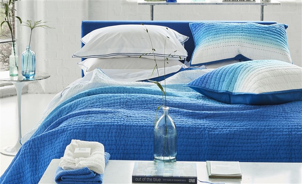 OUTLET SALE THROWS & QUILTS 