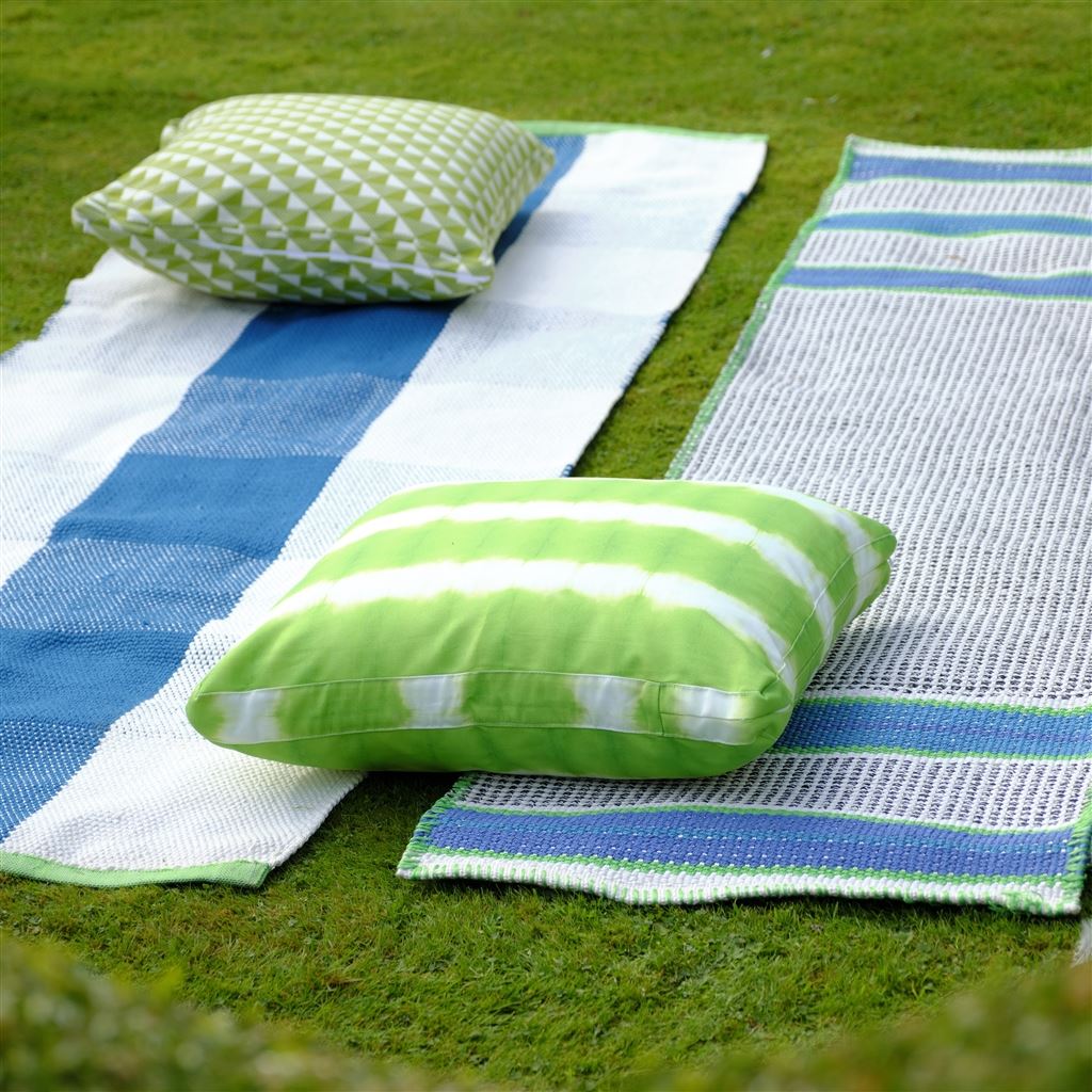 Saliya Outdoor Cobalt Runner Rug