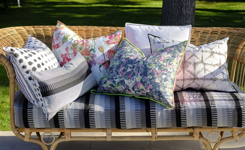 OUTDOOR CUSHIONS