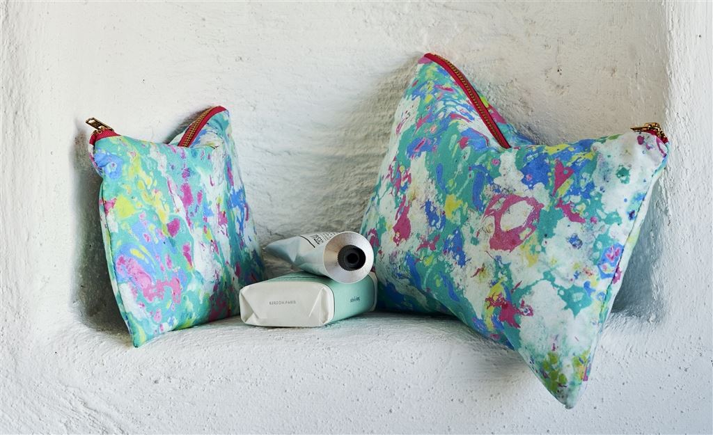 OUTLET SALE TOWELS & WASHBAGS