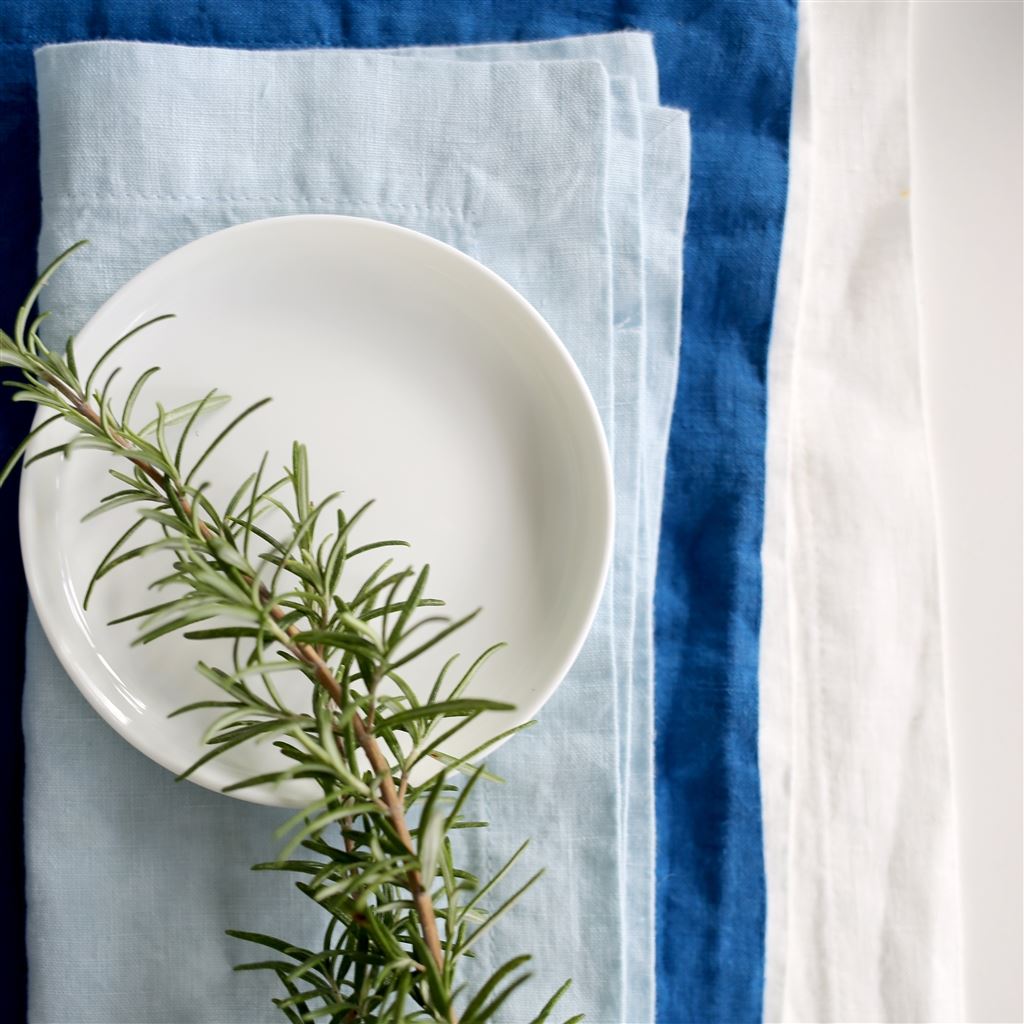 Lario Cloud Table Cloth, Runner, Placemats & Napkins