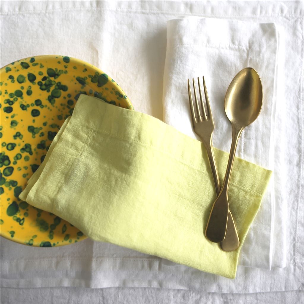 Lario Lemongrass Linen Placemats & Napkins