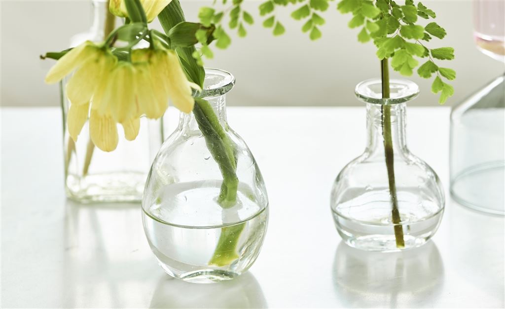 VASES & PLANTERS 