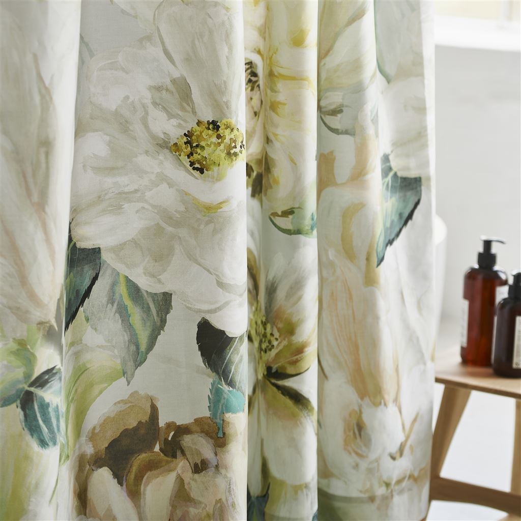 Jardin Botanique Birch Shower Curtain