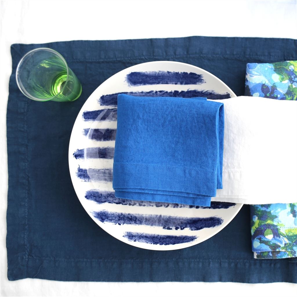 Lario Midnight Linen Placemats & Napkins