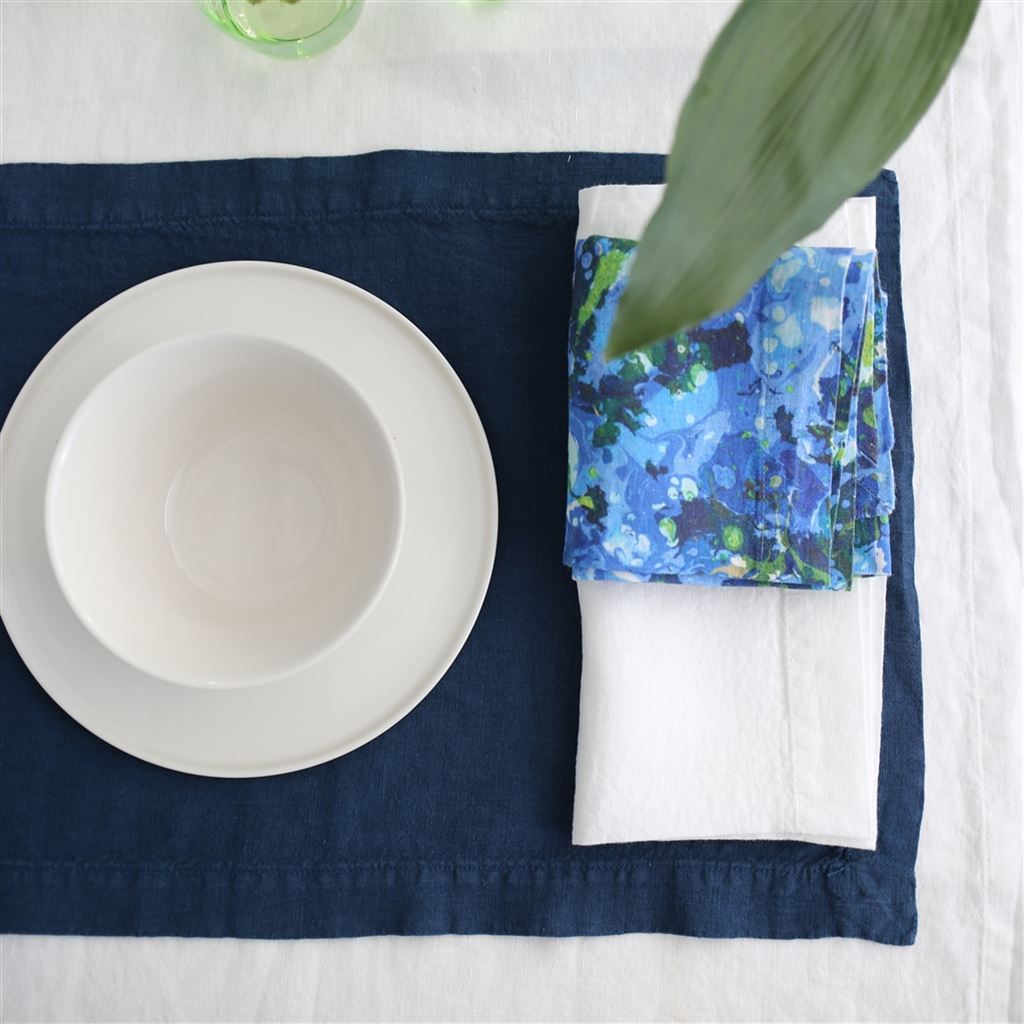 Lario Midnight Linen Placemats & Napkins