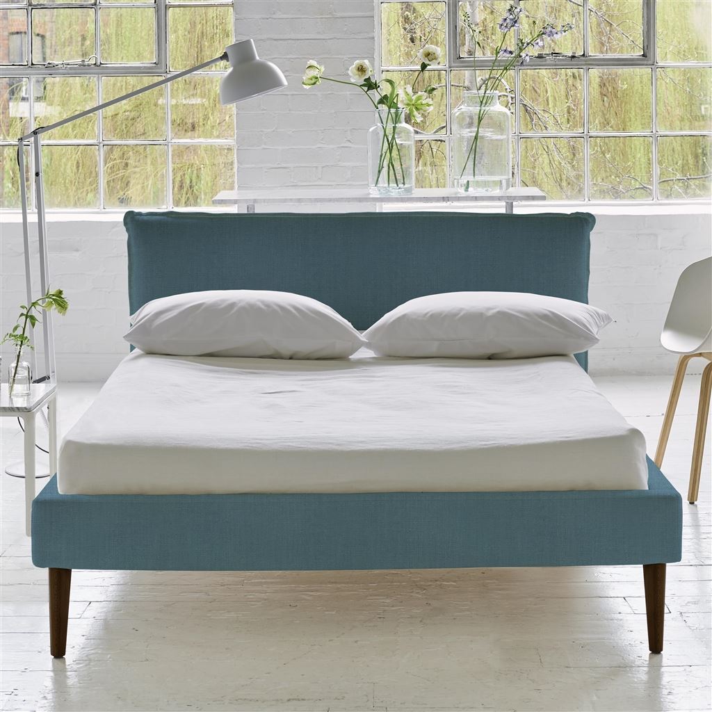 Pillow Low Bed - Double - Brera Lino Ocean - Walnut Leg