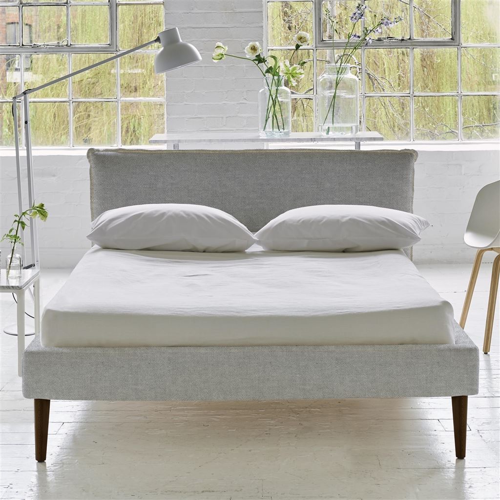 Pillow Low Bed - Double - Brera Lino Graphite - Walnut Leg