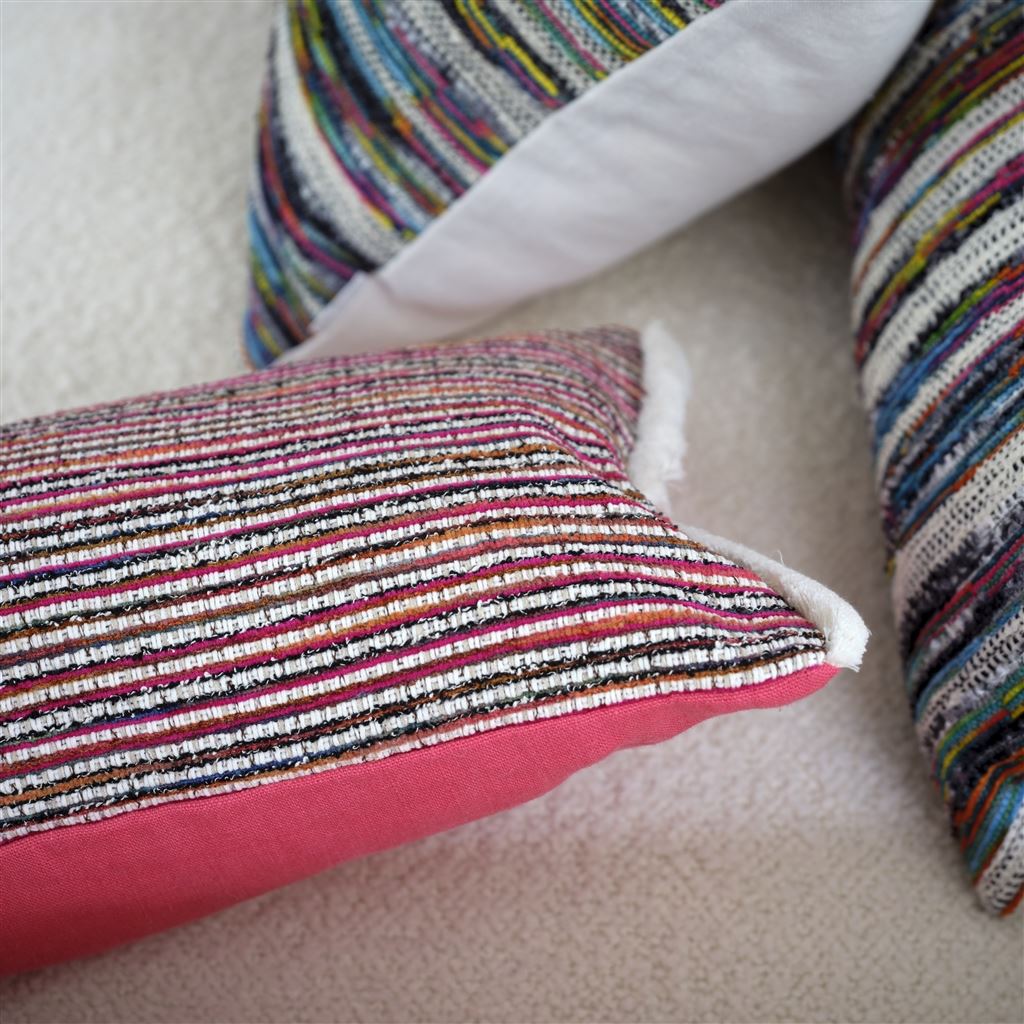 Sakiori Fuchsia Boucle Cushion