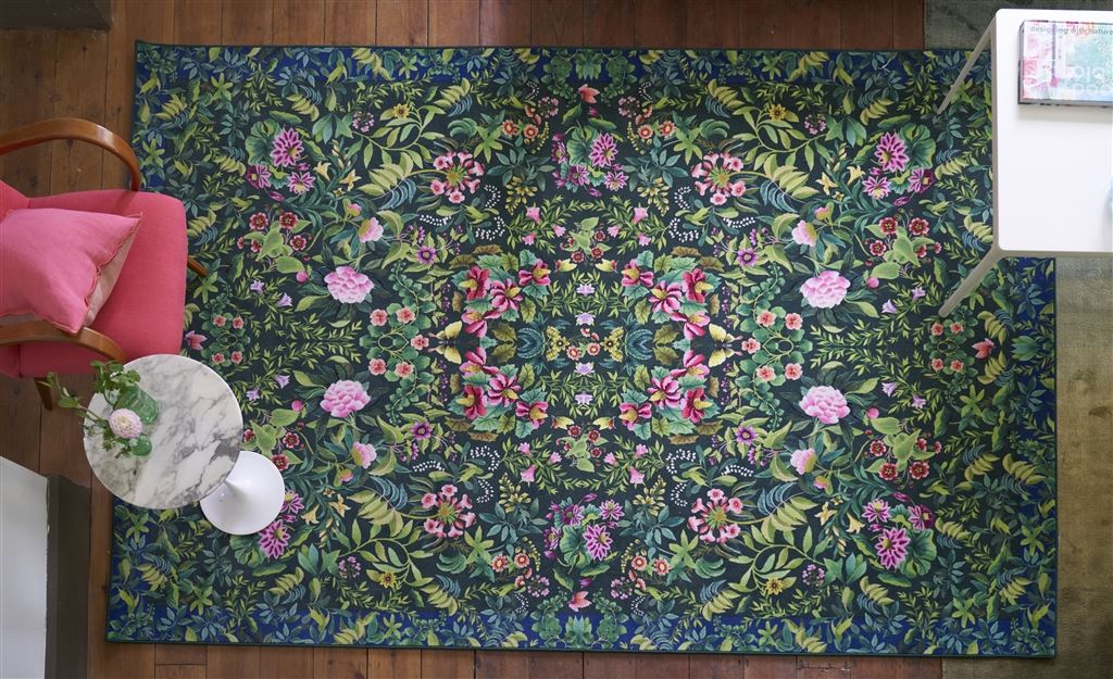 DECORATIVE RUGS