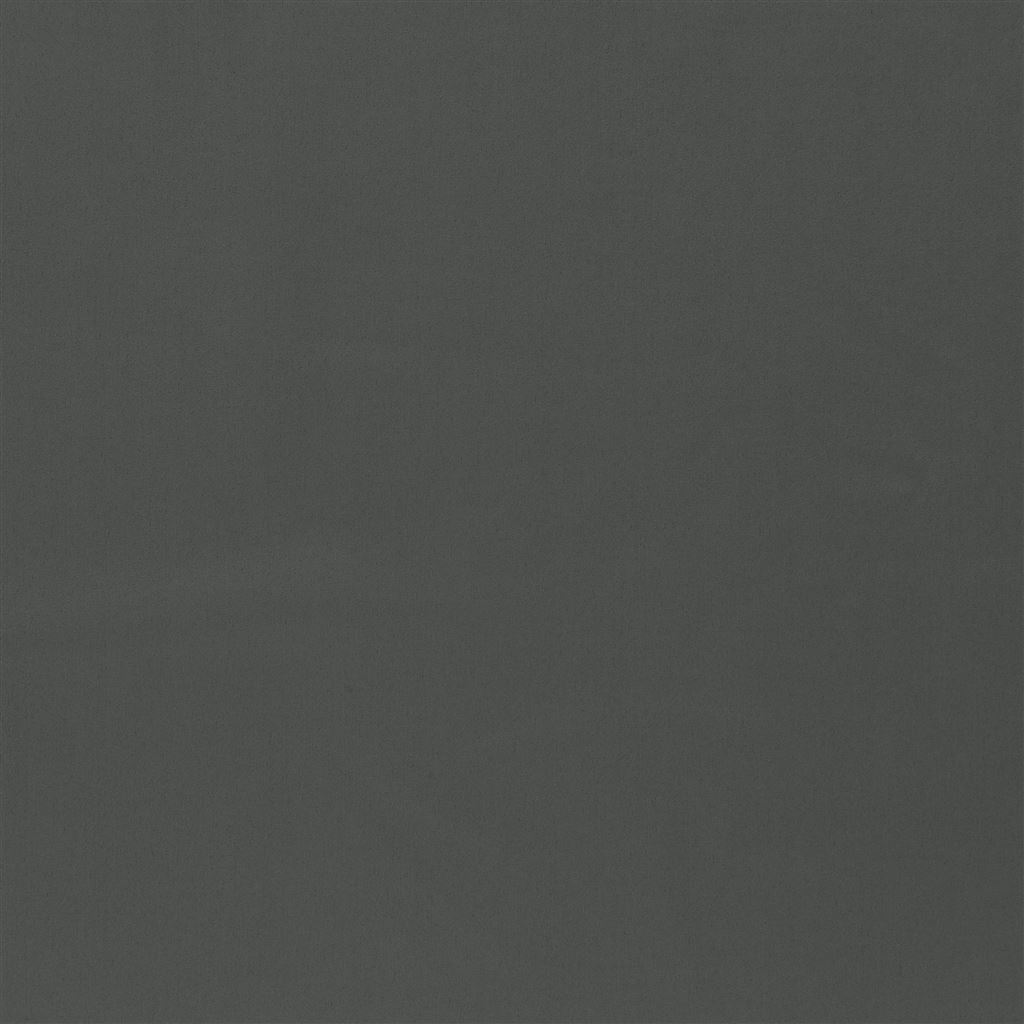 Mezzola Moda - Smoke Cutting