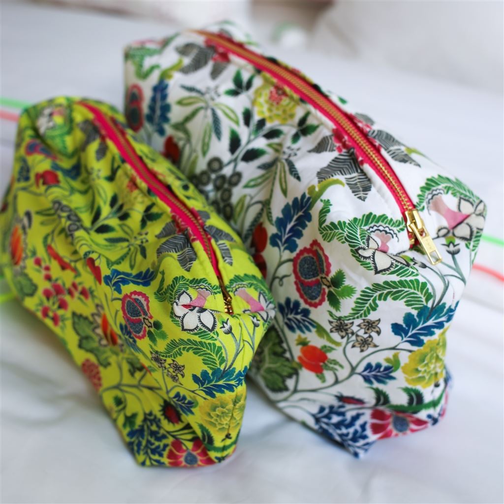 Brocart Decoratif Lime Medium Washbag