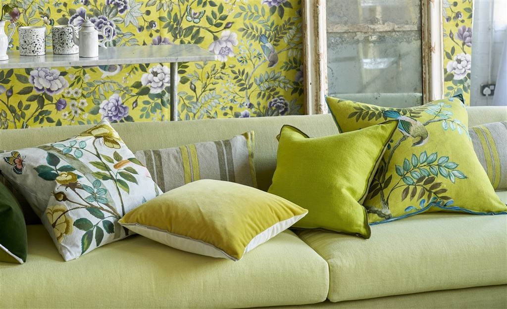 CUSHIONS 