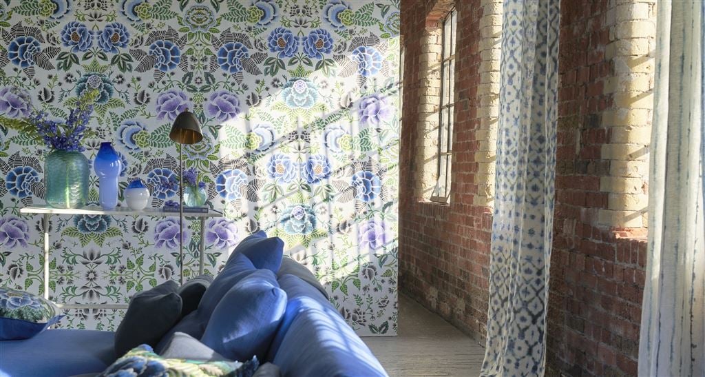 DAMASK WALLPAPER
