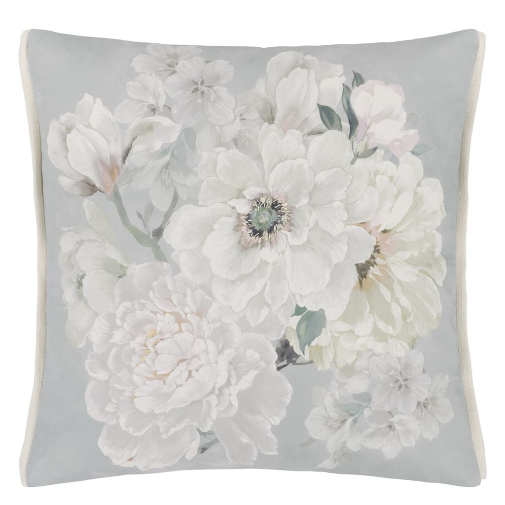 Fleur Blanche Platinum Cushion