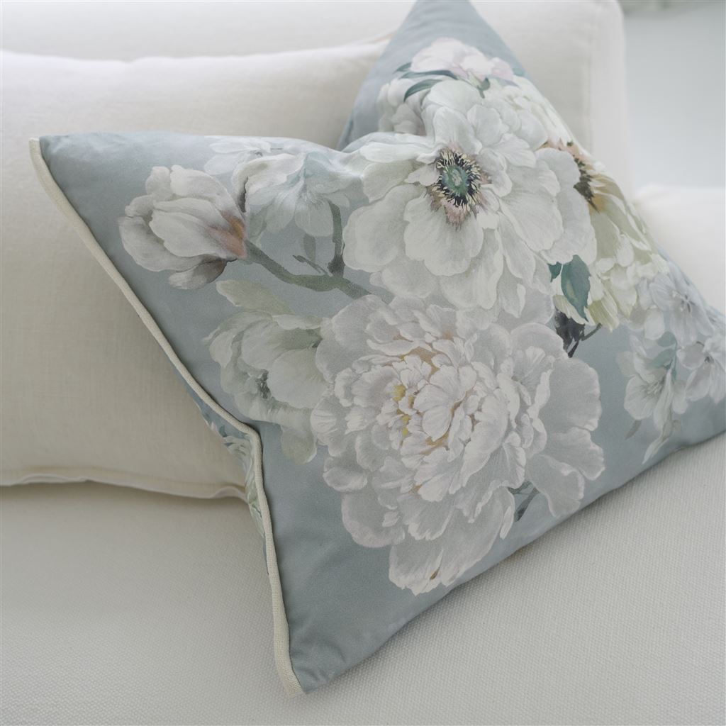 Fleur Blanche Platinum Cotton Decorative Pillow