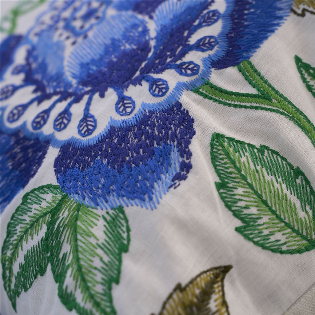 Coussins Isabella Embroidered Cobalt Linen
