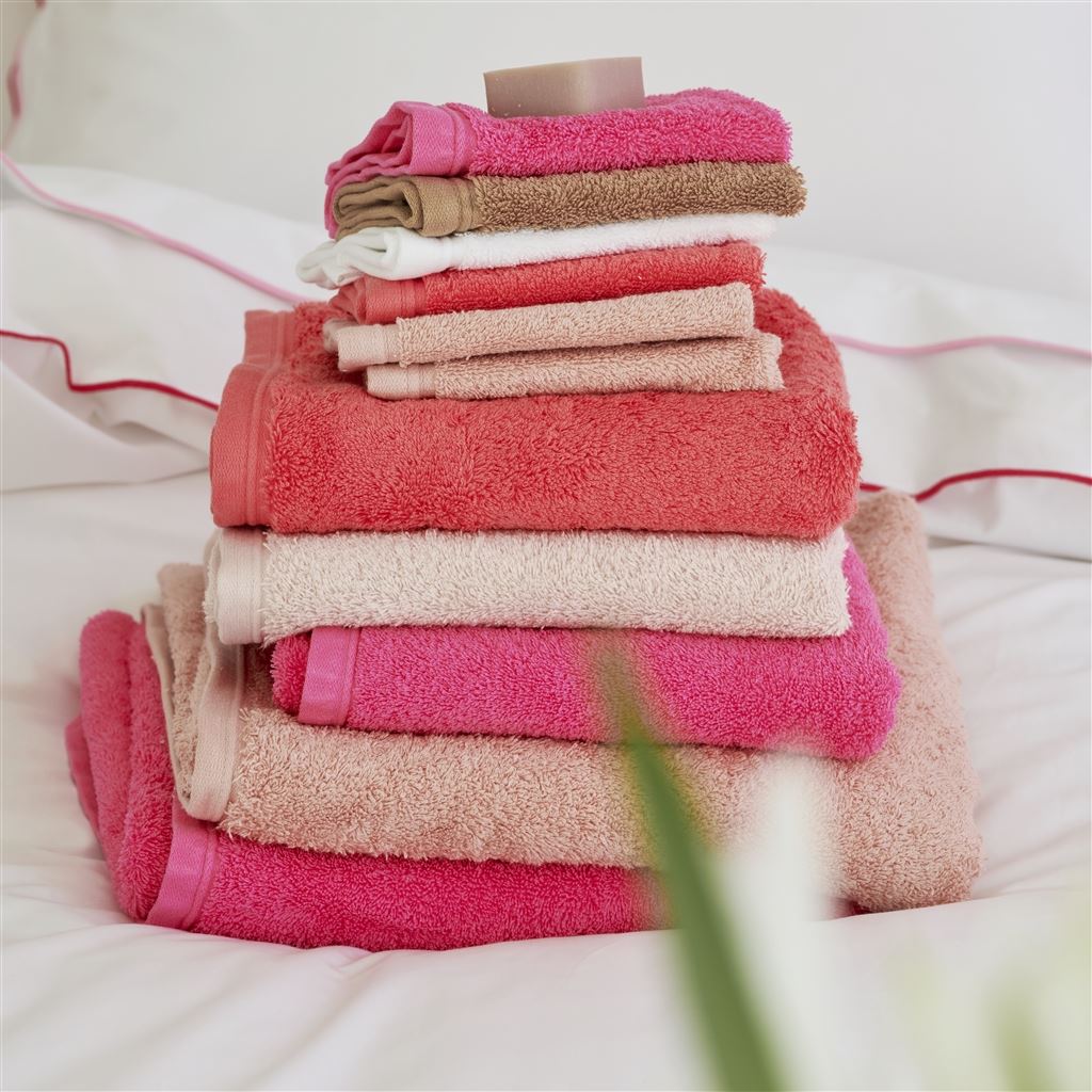 Loweswater Fuchsia Towels