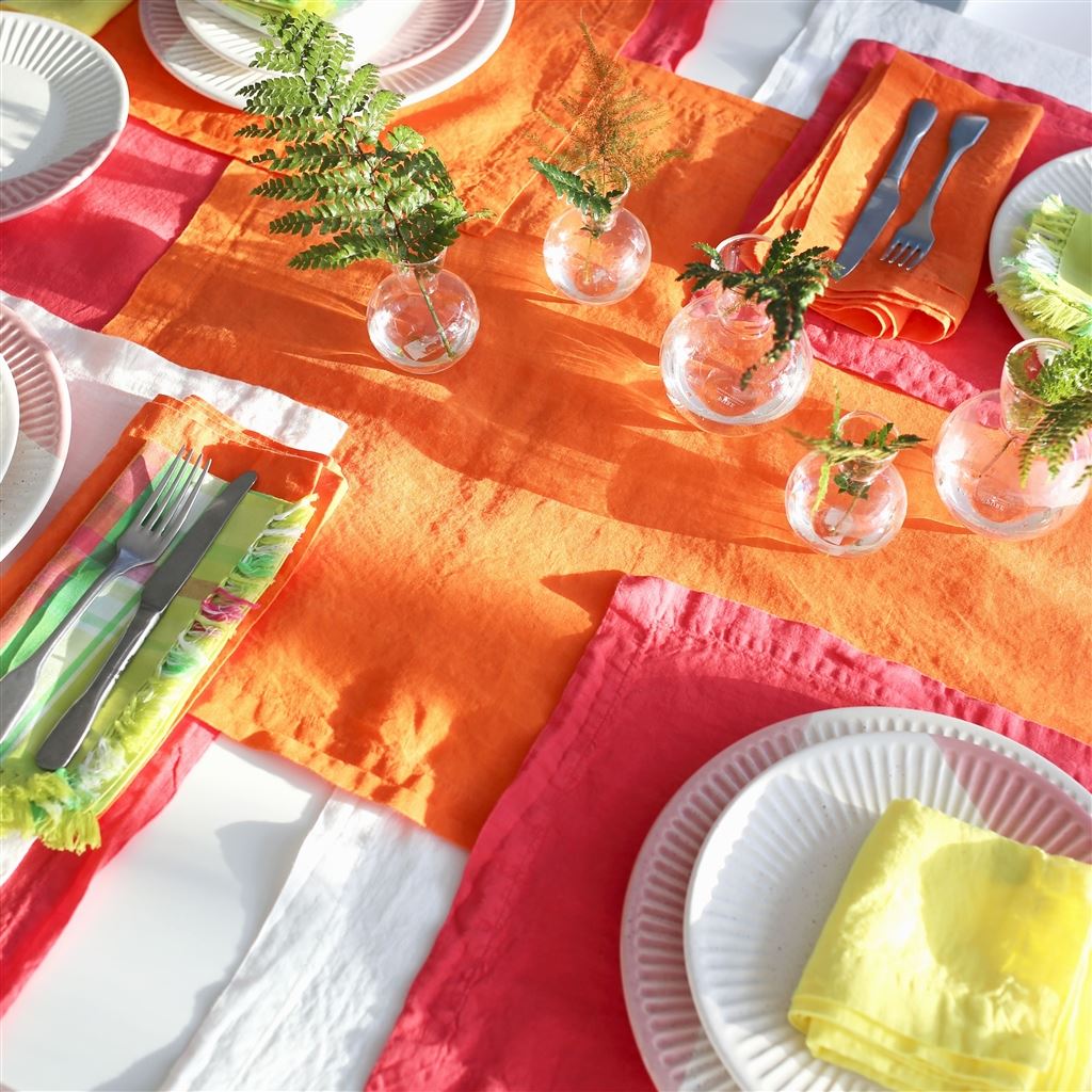 Lario Zinnia Linen Table Cloth, Runner, Placemats & Napkins 