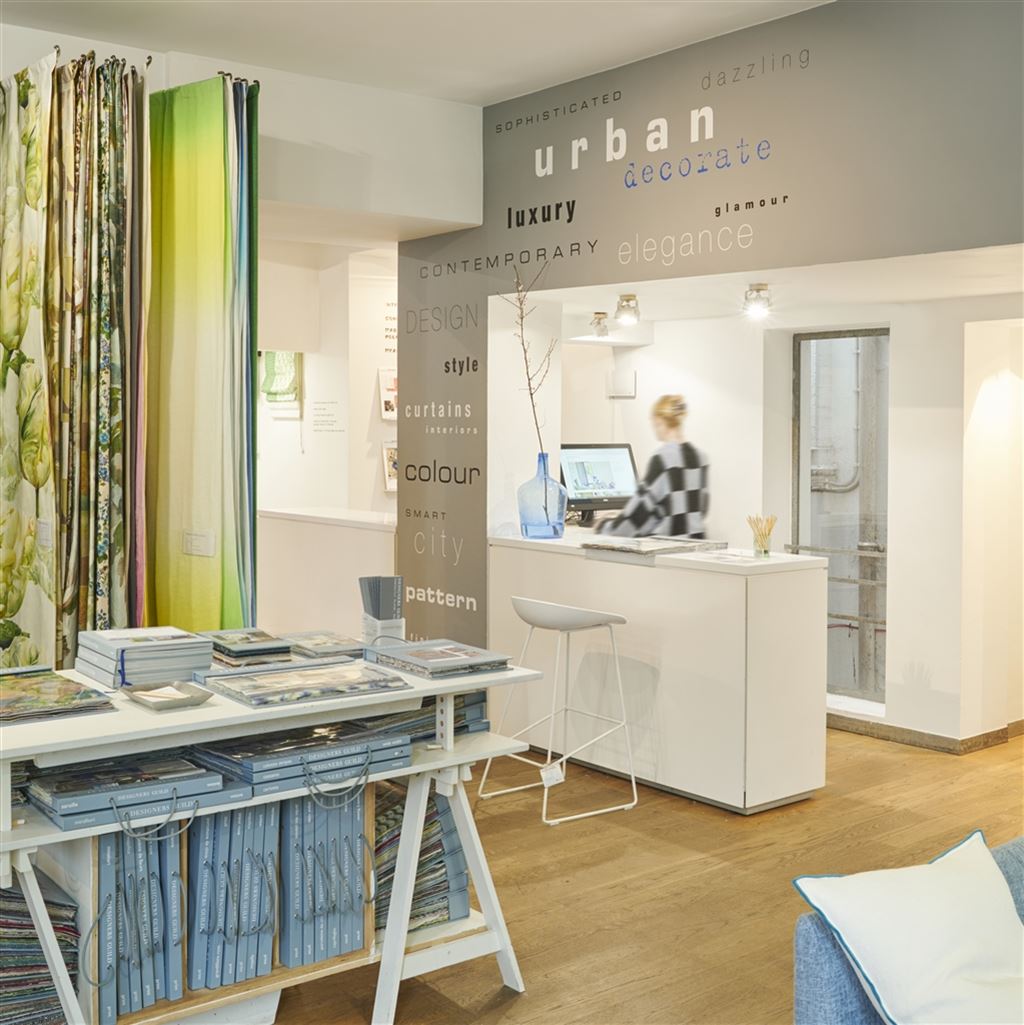Sale Curtain and Blind Event