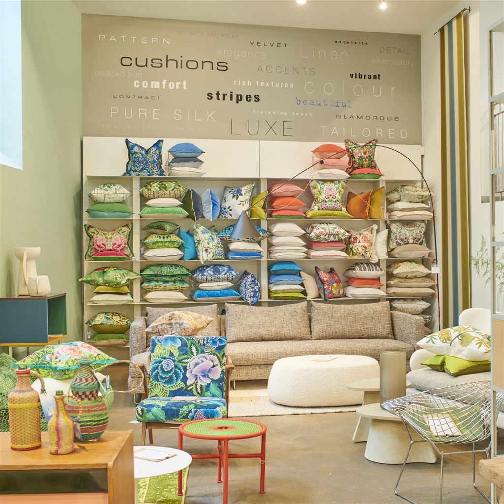 UP TO 50% OFF CUSHIONS, RUGS, BED & BATH, DINING & ACCESSORIES