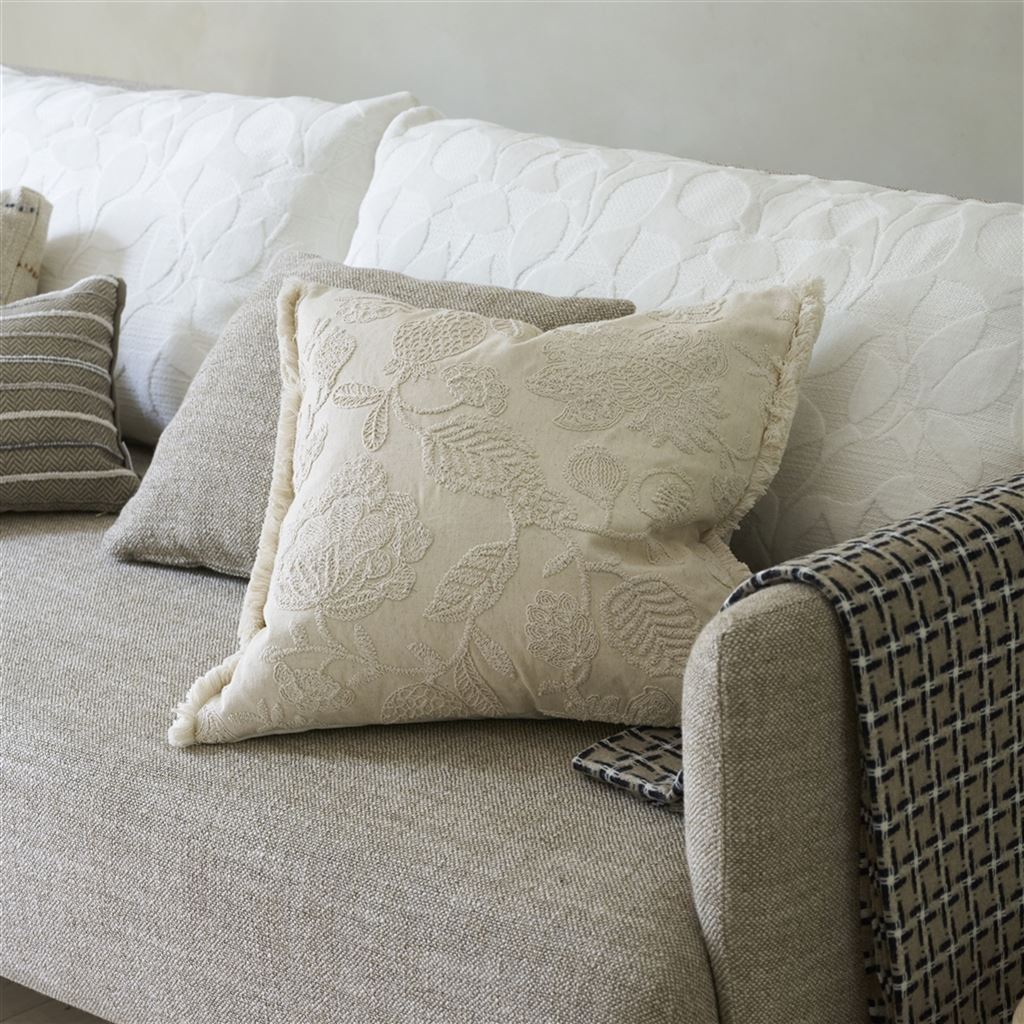 Daphne Chalk Cushion