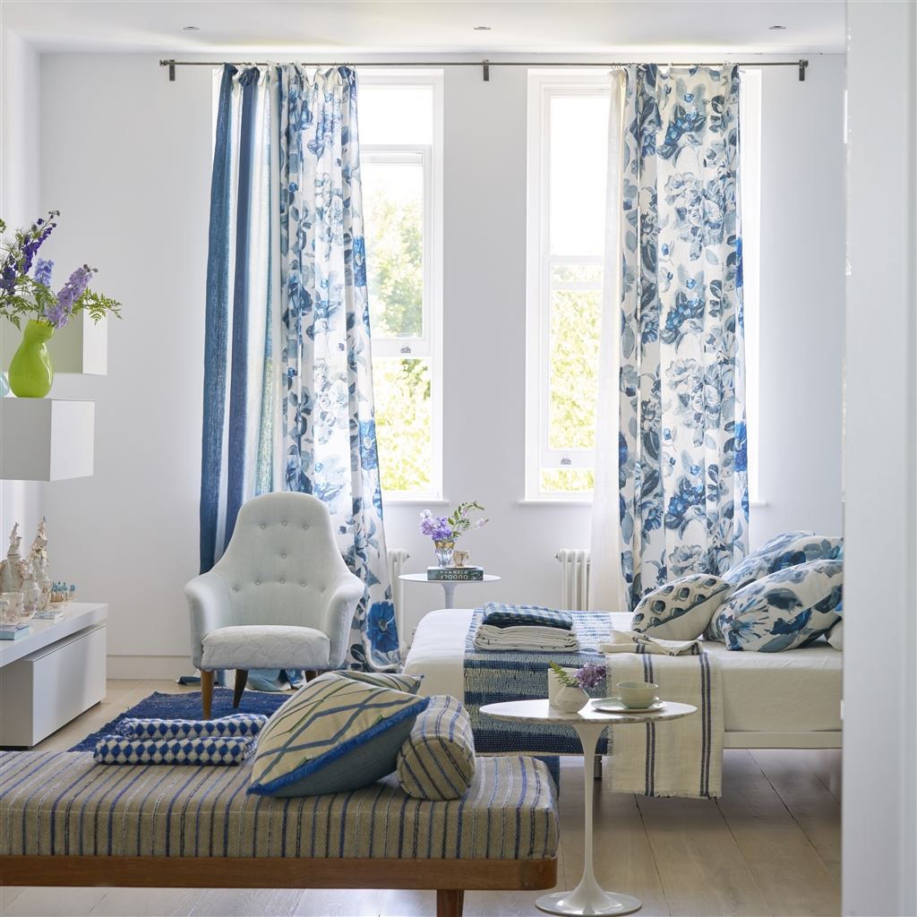 Sale Curtain and Blind Event
