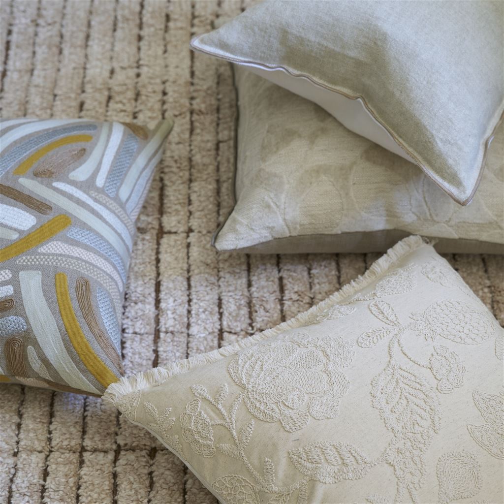 Daphne Chalk Cushion