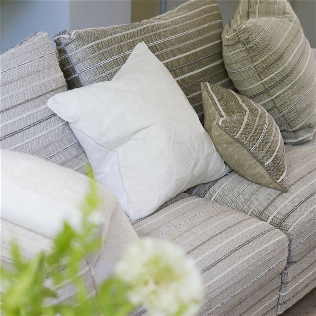 Celandine Chalk Cushion