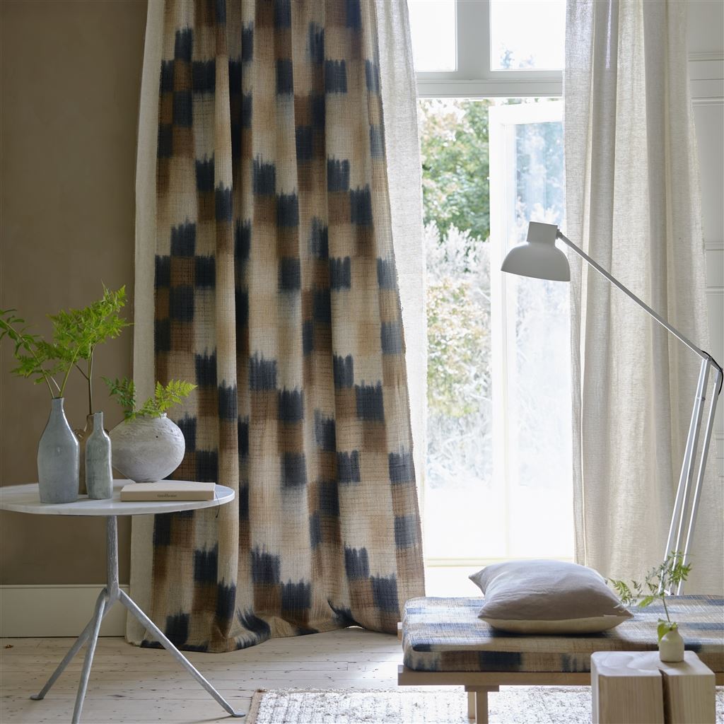 Sale Curtain and Blind Event