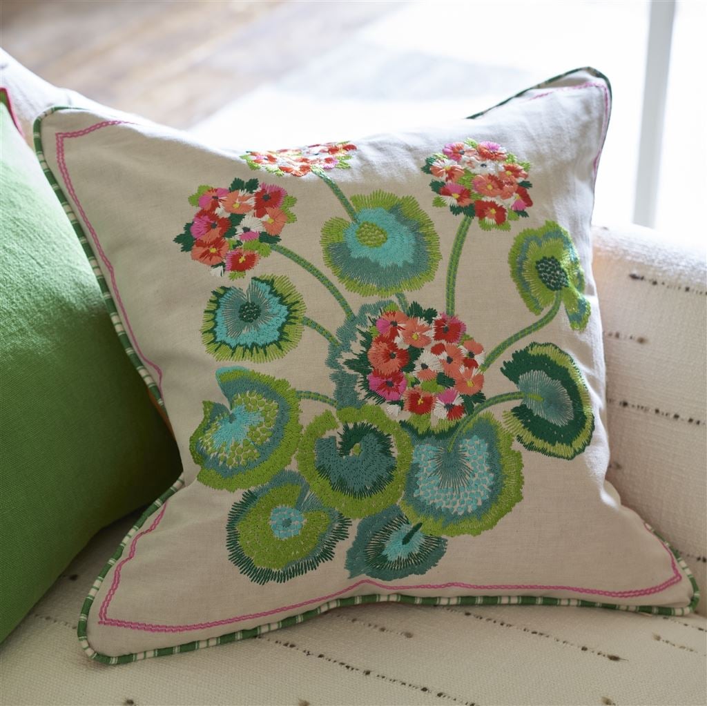 Primevère Fuchsia Embroidered Cushion