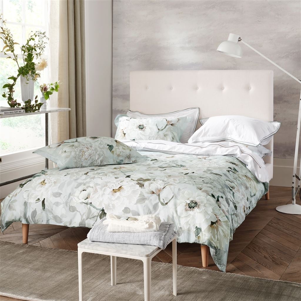 Fleur Blanche Platinum Bed Linen Set