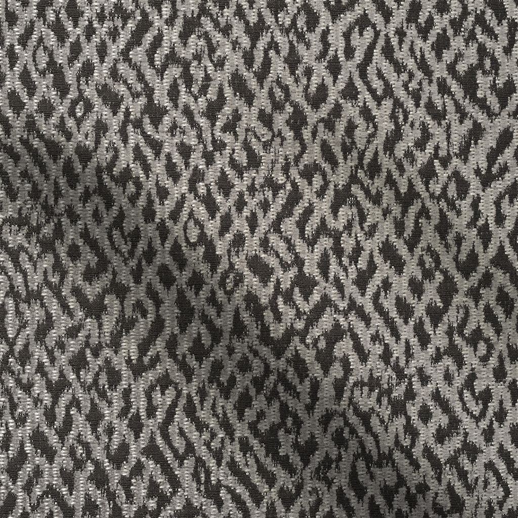 versa - pebble