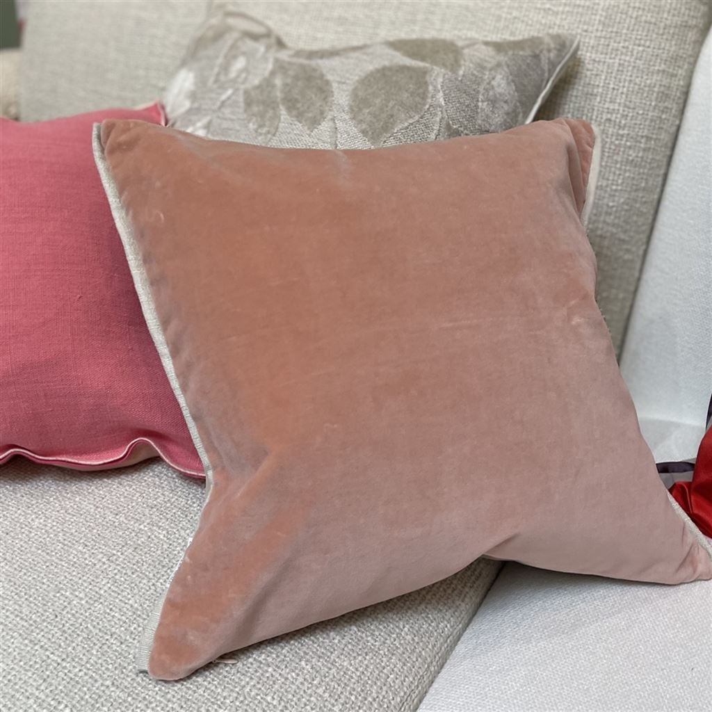 Varese Linen & Cameo Cushion