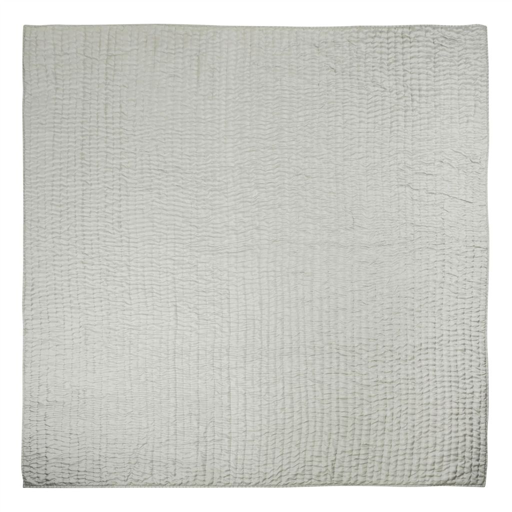 chenevard pebble/ duck egg extra large quilt 254x279