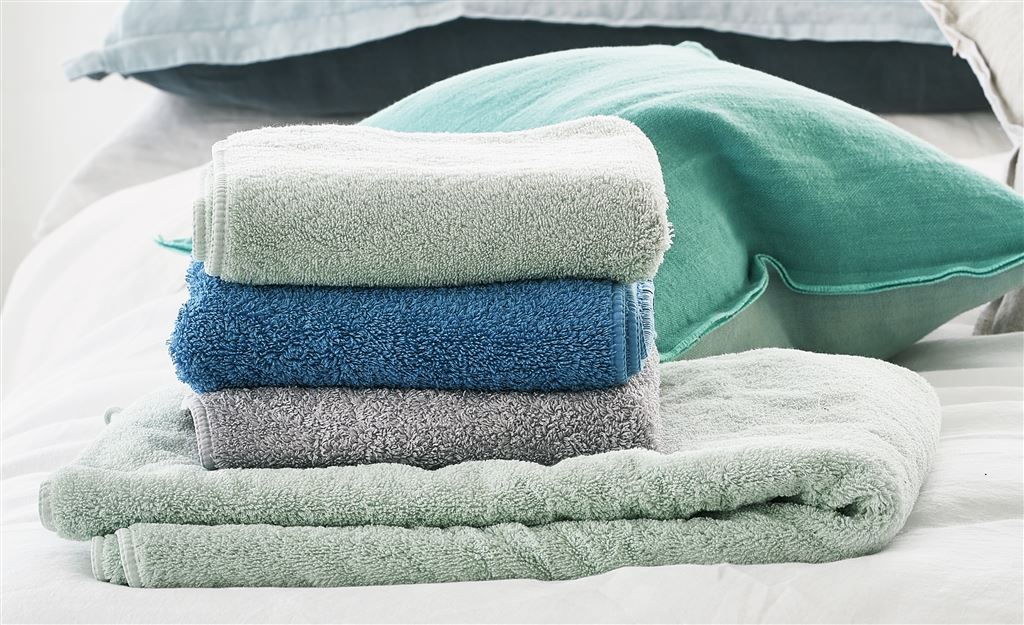 TOWELS & BATH MATS 