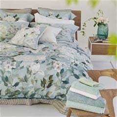 Fleurs Blanche Platinum Bedding